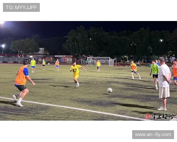 最新足球免费试训活动全面启动吸引众多青少年热情踊跃积极参与等